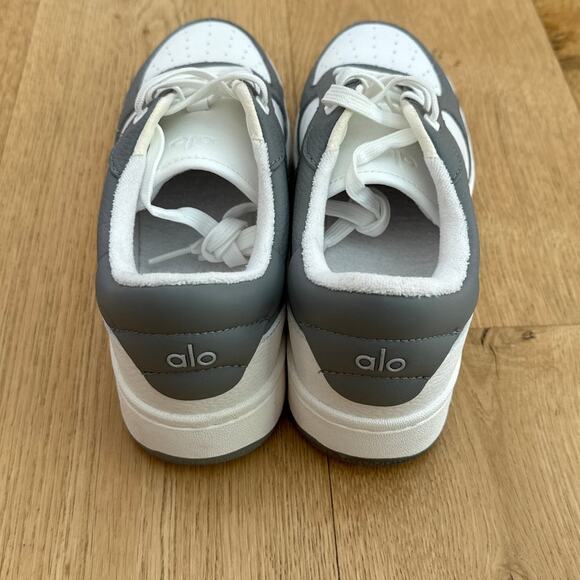Alo Yoga Sneakers Recovery Mode Size US7 White Gray - Picture 6 of 9